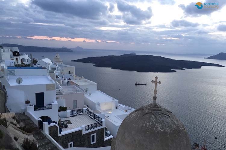 winter-in-santorini-why-you-have-to-visit-santorini-during-winter-1