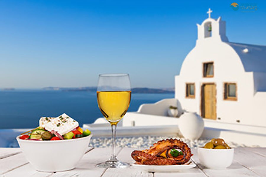 Santorini Private Tour and Food Experience