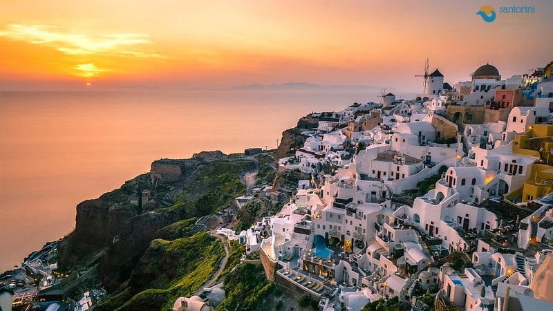 Fall-in-love-with-Santorini-this-September