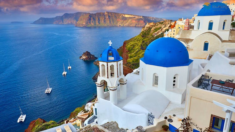 You-cant-help-falling-in-love-with-Santorini-in-2023