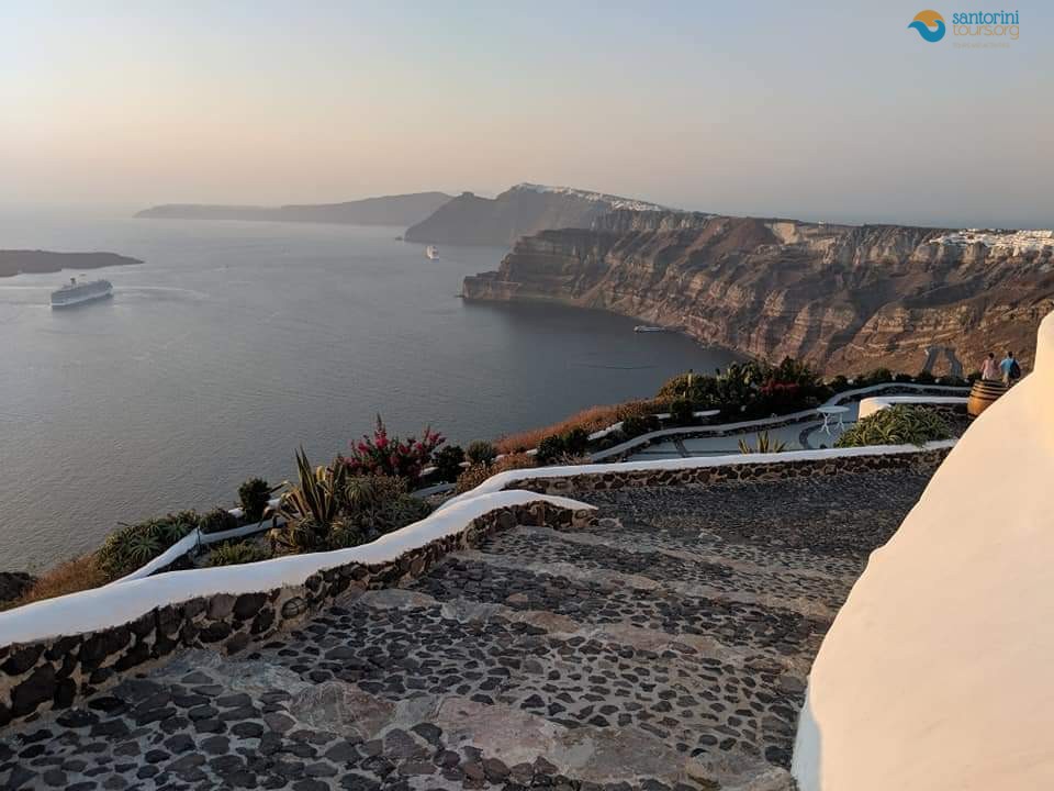 Budget Friendly Santorini Tour Tips: Visit Santorini on a Budget